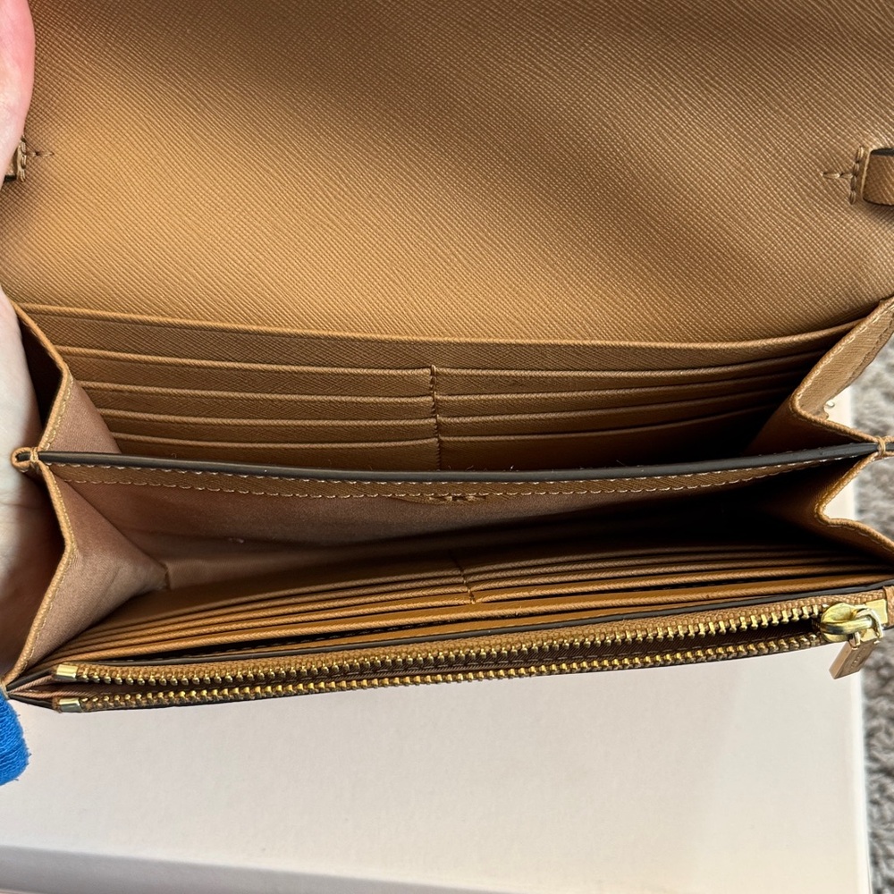 Tory Burch Purse - Picture 5 of 7